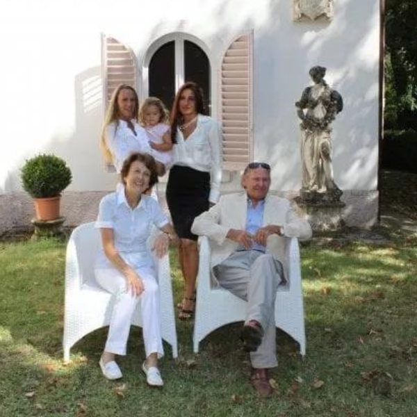 Toscana, la cantina degli Dei è connubio tra vino e arte